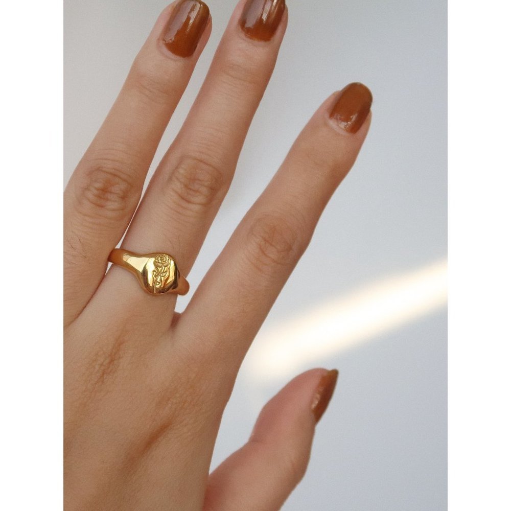 NEW 18K Gold Plated Rose Flower Signet Ring - Picture 8 of 10